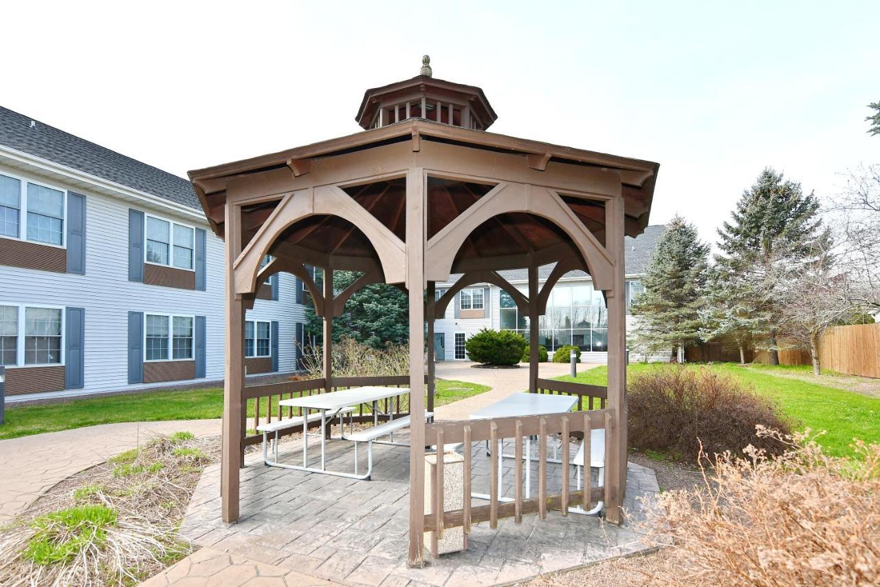 Hotel Country & By Radisson, Mount Morris, Ny 3*